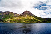 Le isole Lofoten Norvegia. A bordo dell'Hurtigruten  Midnatsol tra Stokmarkens e Svolvaer (Austvagoya).